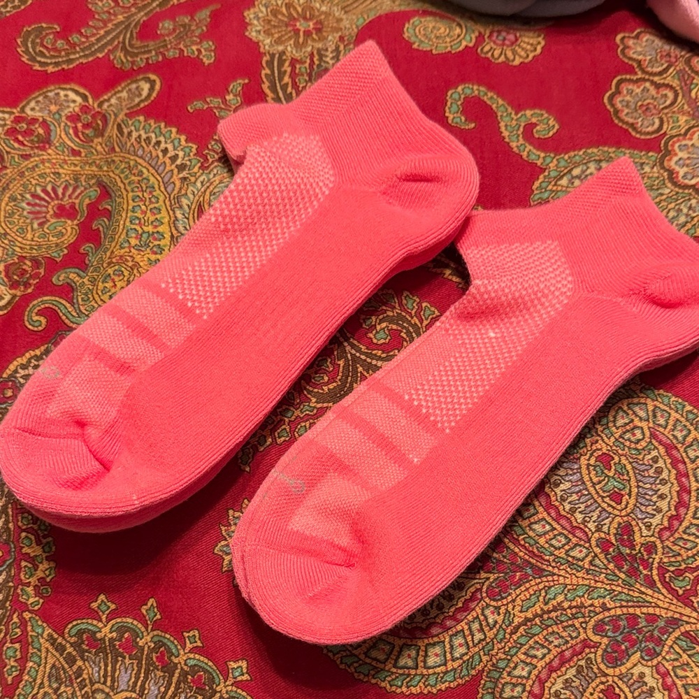 Women’s Set of two Athletic Low-Cut Socks  Coral